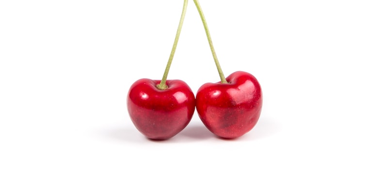 What are some good dessert recipes that use cherries?